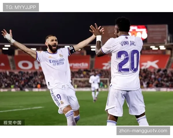 即时：维尼修斯左路突破低射破门，皇马客场1-0领先巴萨